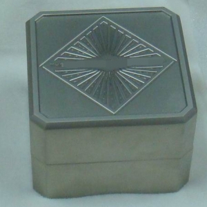 Diamond ring box