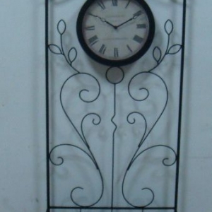 Wall clock planter