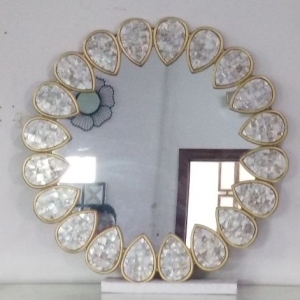 Round shell dressing mirror